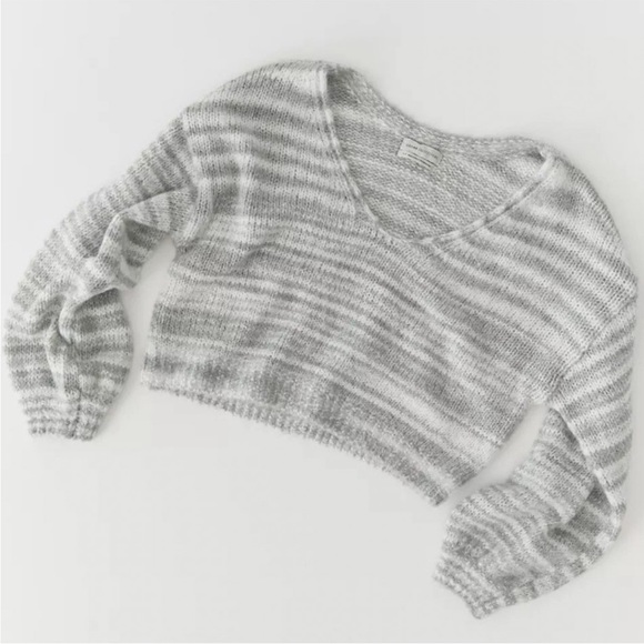 Urban Outfitters Lyra Pullover Cropped Sweater - Picture 4 of 11